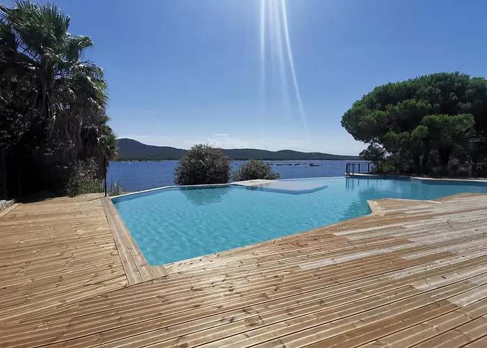 Le Loria - T3 Vue Avec Piscine